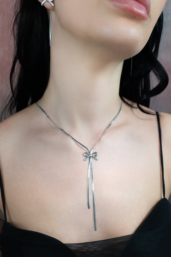 BOW BABE Necklace Silver
