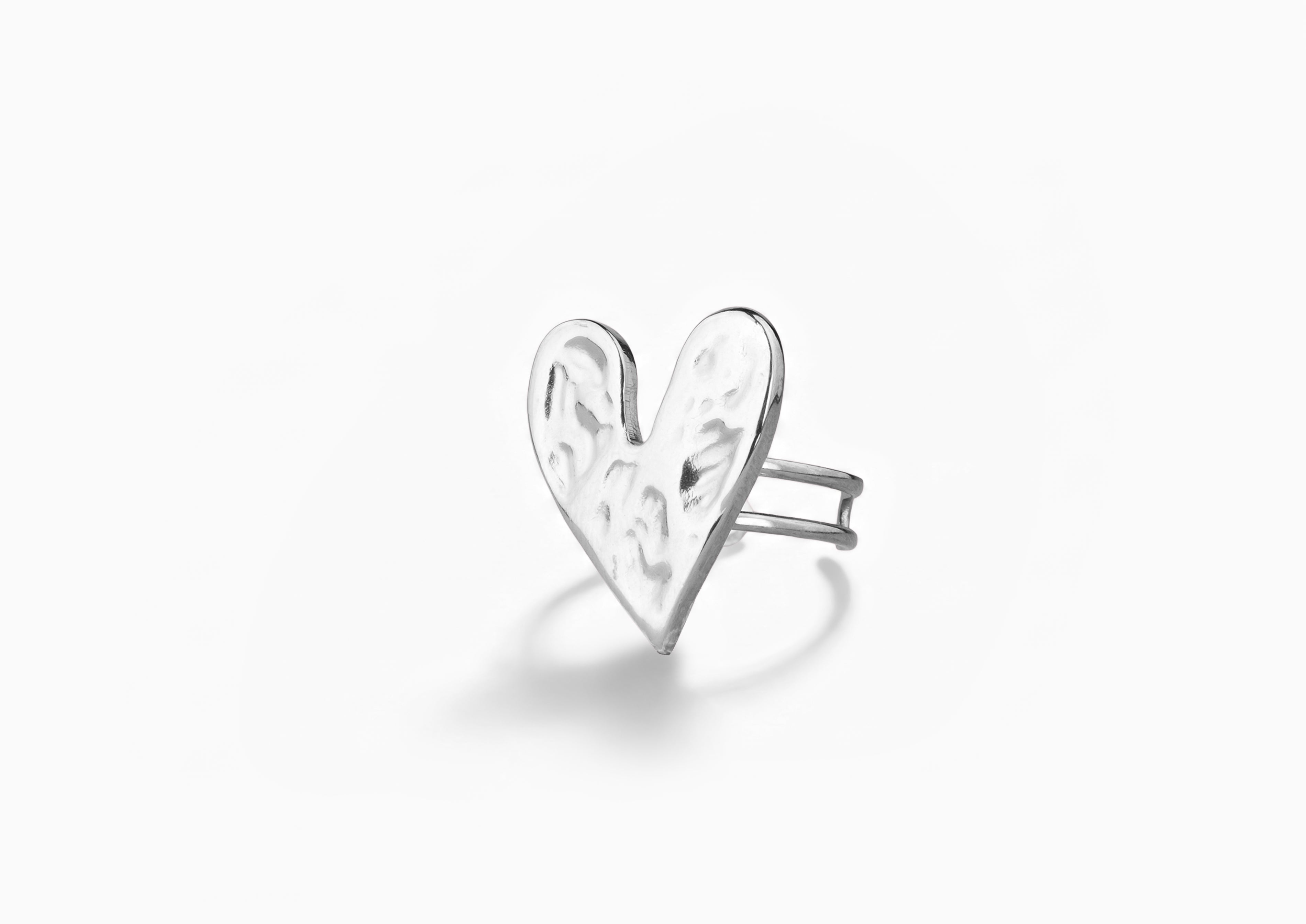 Amora Ring