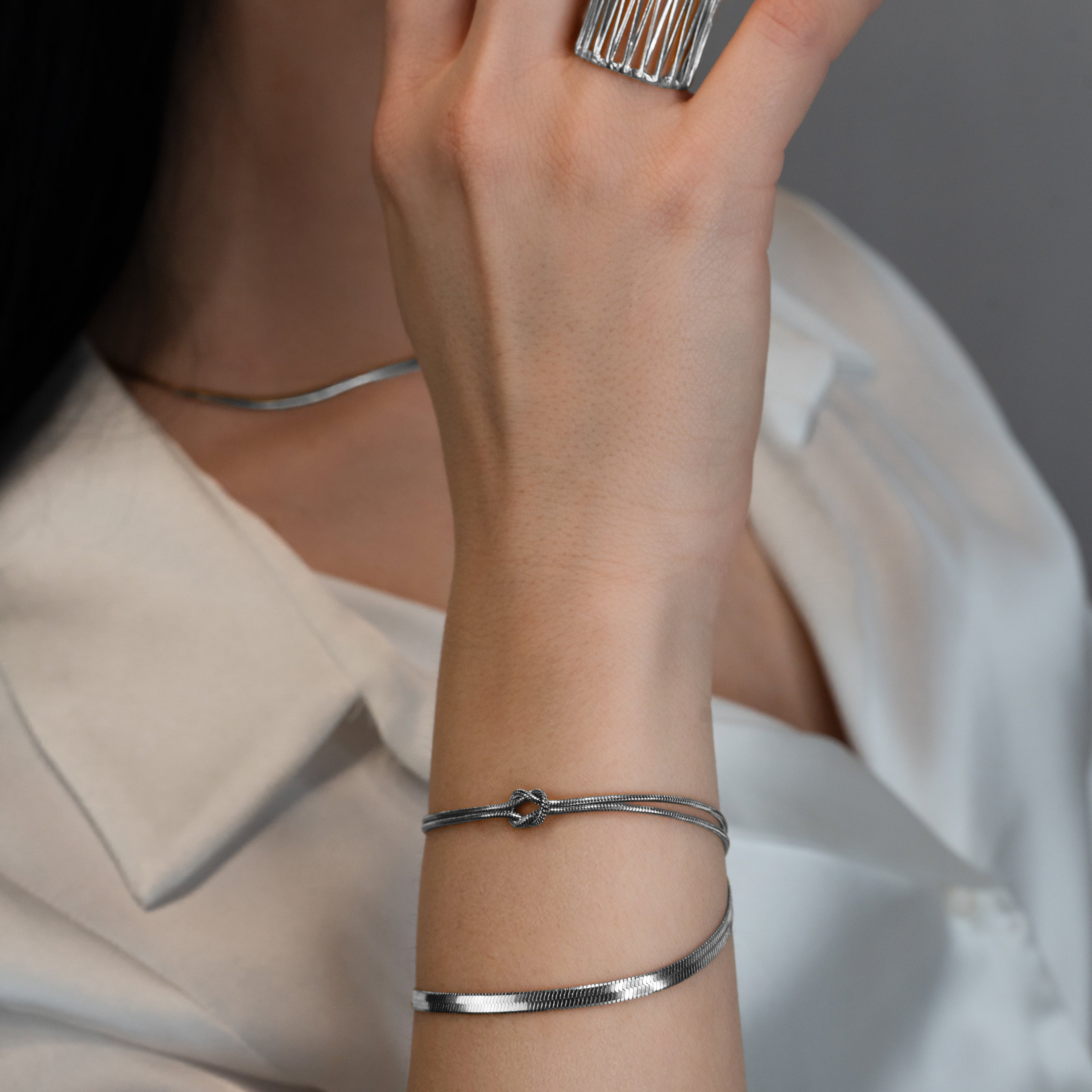 Whisper Armband