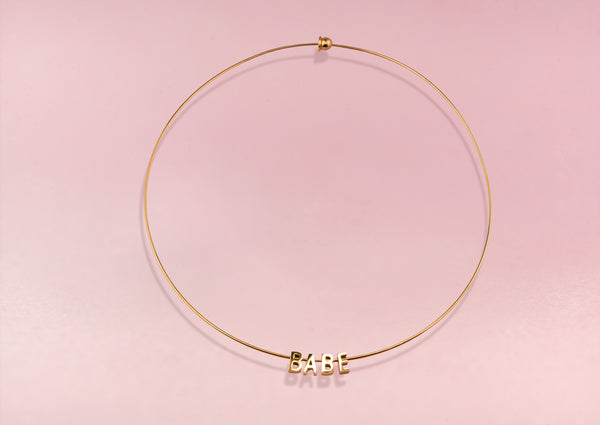 BABE Necklace Gold